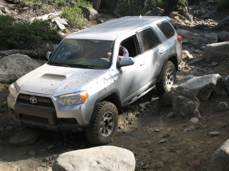 Toyota 4Runner 2010 года  (фото 69 из 84)